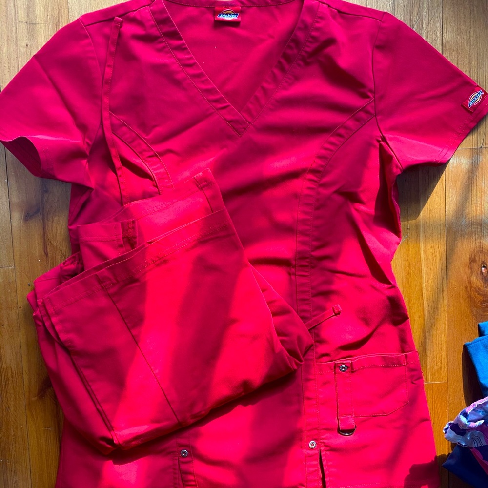 Dickies scrub set